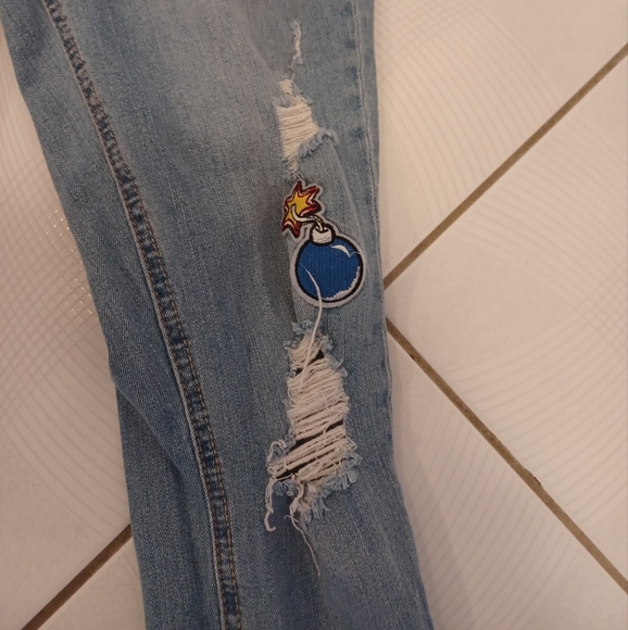 4/$40 Faded, Ripped & Patched Jeans - Size 7 (Junior) - Picture 3 of 10